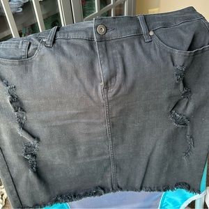 Torrid new black denim skirt size 16